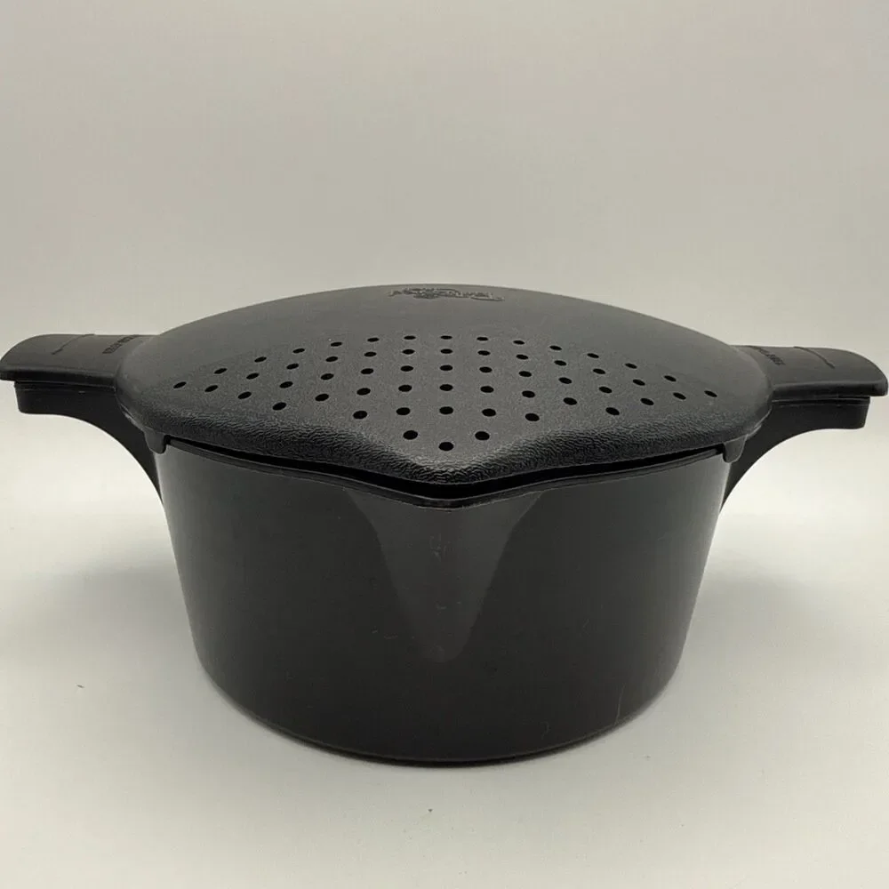 PAMPERED CHEF Brown 2 Qt. Micro-Cooker Microwave Strainer #2778 Made in USA
